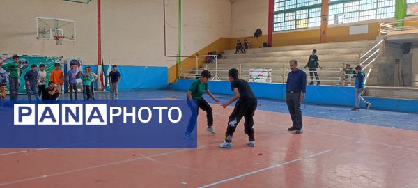 اجرای بازی‌های بومی، محلی در اردوی تمشک پسران شیروان