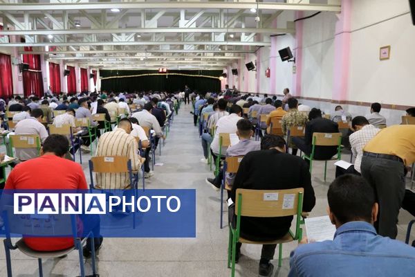بازدید مدیرکل آموزش و پرورش از برگزاری امتحانات نهایی در یزد