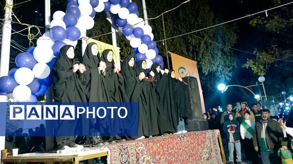 اجرای گروه های سرود در شهرستان کاشمر 