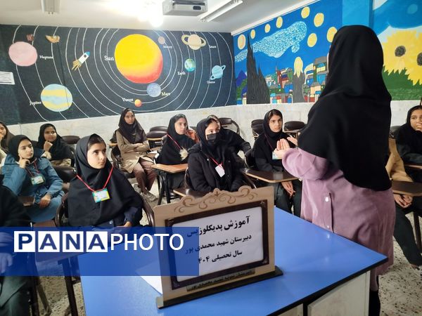 جلسه سفیران سلامت در دبیرستان شهید محمدی پور خلیل آباد 