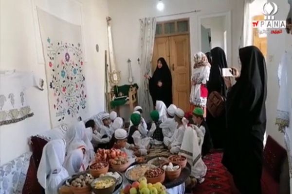 تدریس خلاقانه معلم دبستان شهید جلالی دامغان