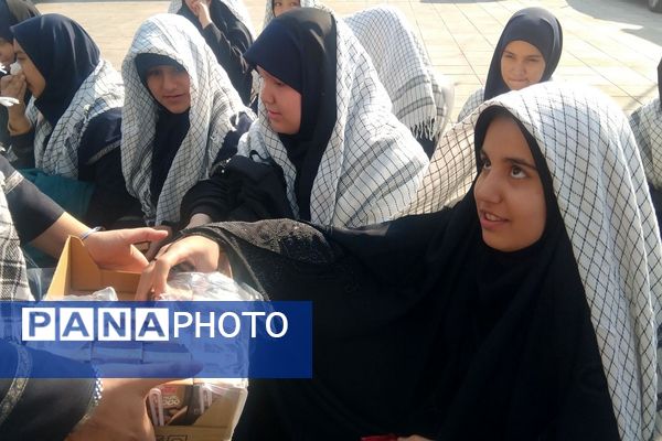 مراسم غبار‌روبی مزار شهدای گمنام در ناحیه دو شهرری 