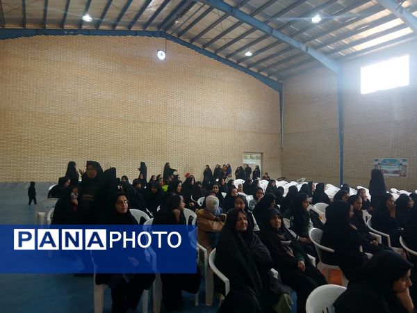 جشن باشکوه انار در روستای نقاب خلیل آباد