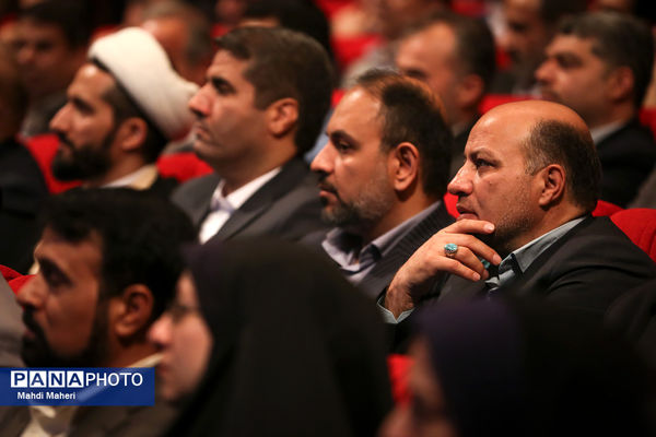 دیدار رییس‌جمهور با فرهنگیان و دانشجو معلمان