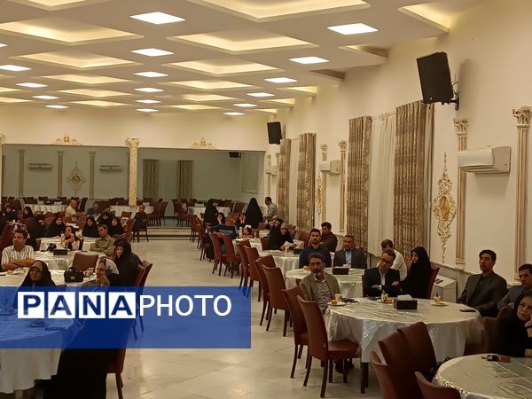  مجمع انجمن اولیا و مربیان در  دبیرستان شاهد ارض اقدس 