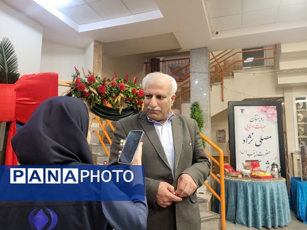 جلسه روسای انجمن مدارس ناحیه سه در دبستان مصلی‌نژاد حضرت زینب(س) 