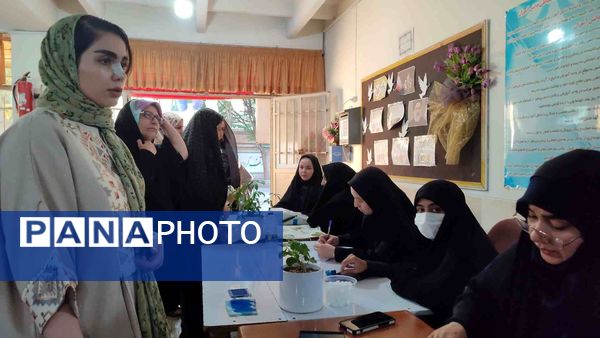 مرحله دوم انتخابات ریاست‌جمهوری باحضور مردم ولایت‌مدار مشهد در هنرستان ایراندخت 