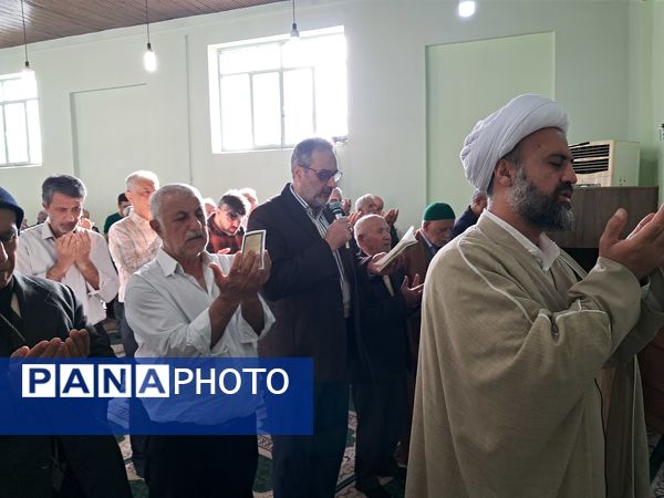اقامه نماز عید سعید فطر در مسجد جامع جمنان قائمشهر