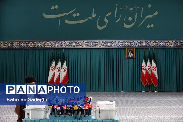 حضور رهبر معظم انقلاب در رای گیری مرحله‌ دوم انتخابات مجلس
