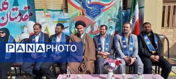 همایش بزرگ یاوران انقلاب در آموزشگاه دخترانه جنت ملارد 