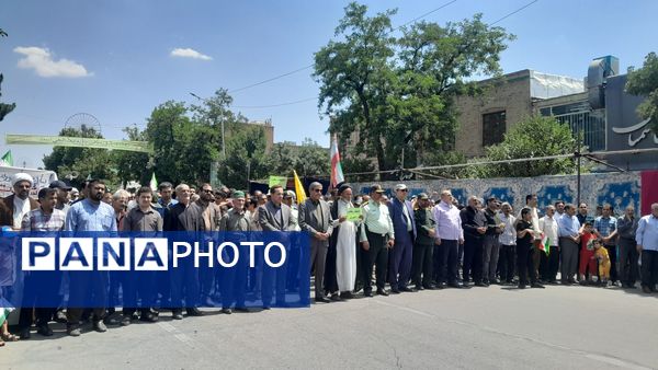  حضور بی نظیر مردن نیشابور در راهپیمایی بر علیه حمله رژیم صهیونسیتی