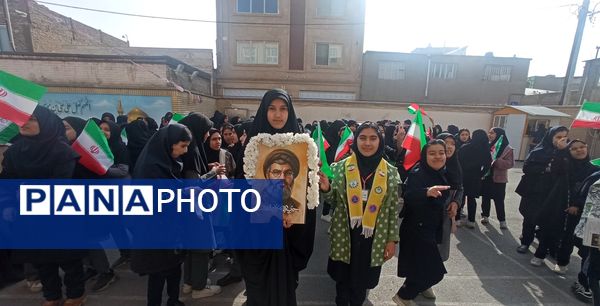 مراسم گرامیداشت شهدای مقاومت در دبیرستان گلشن آزادی مشهد