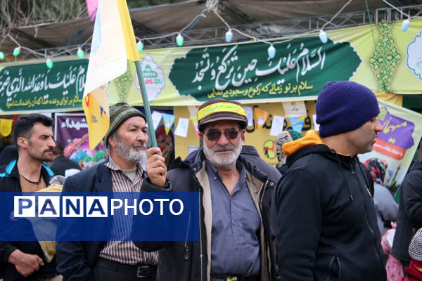 جلوه های حضور خادمان نوجوان در شادپیمایی مسجد جمکران