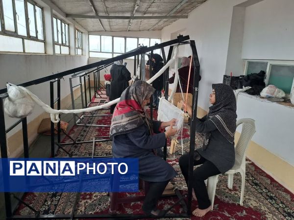 فرط بافی  اشتغال زایی برای زنان هنرمند روستای فدافن