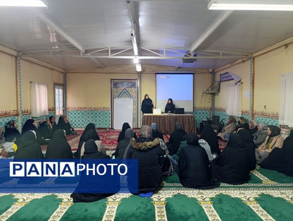 جلسه آموزش خانواده در دبیرستان میرزا جعفر سروقد مشهد مقدس 