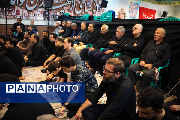 مراسم عزاداری ظهر شهادت امام رضا(ع) در مدرسه رویش کاشان