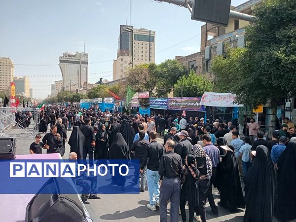راهپیمایی جاماندگان اربعین حسینی در مشهد