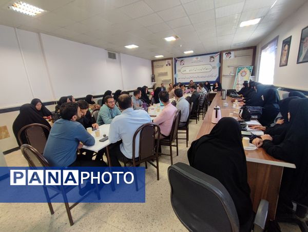 نشست صمیمی مدیر آموزش و پرورش سملقان با مسئول بسیج فرهنگیان 