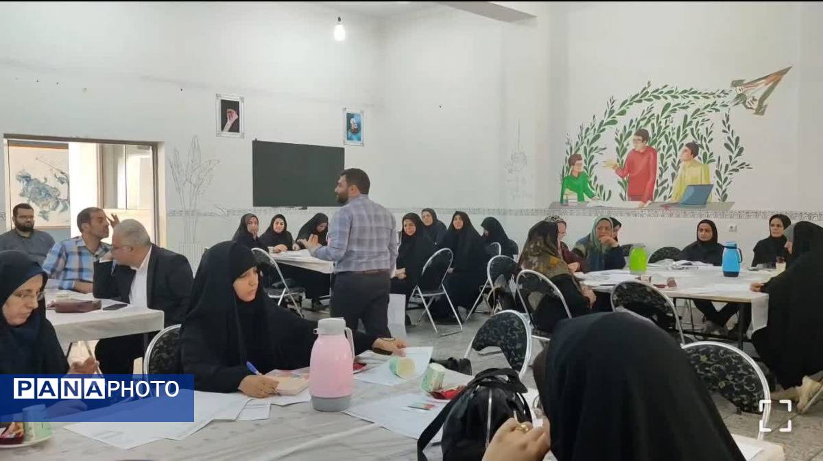 نشست فصلی مدارس پیشرفت و جهاد تبیین جمعیت فرهنگیان جوان استان گلستان