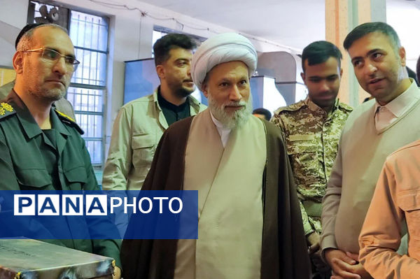 بازدید نماینده ولی فقیه استان فارس از هنرستان طالقانی در آستانه هفته بسیج