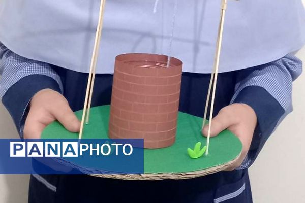 نمایشگاه دست سازه های دانش‌آموزی در دبستان شهید مجید مجیدی ناحیه دو شهرری 