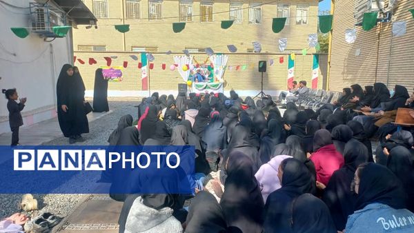 جشن روز مادر و ولادت حضرت زهرا(س) در مدرسه ام‌البنین