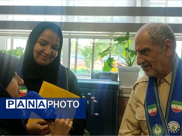بازدید ارزیابان پیشتاز کشوری از دبستان فاطمه اهری هاشمی 