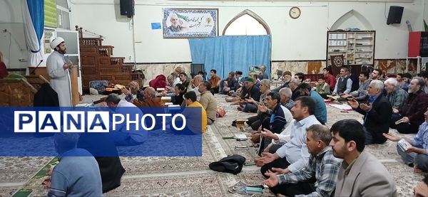حضور رئیس حوزه علمیه شیروان در جمع معتکفین مسجد جامع شیروان