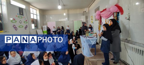 جشن ولادت حضرت فاطمه زهرا (س) و روز مادر در دبستان شهید احمد خاقانی شهرستان شیروان