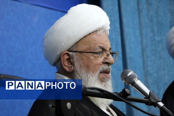 نشست اصحاب رسانه با نماینده ولی فقیه در یزد