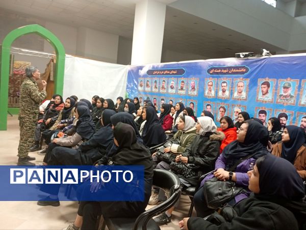 بازدید دانش‌آموزان پایه نهم سروقد از باغ موزه مشهد