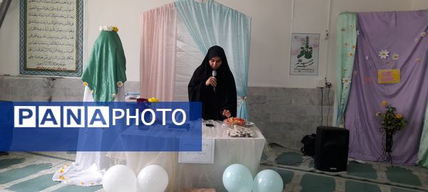 جشن باشکوه میلاد حضرت زهرا (س) در دبیرستان فاطمه‌الزهرا(س)