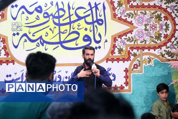 مولودی خوانی سالروز میلاد حضرت معصومه(س) با حضور جوانان و نوجوانان در قم