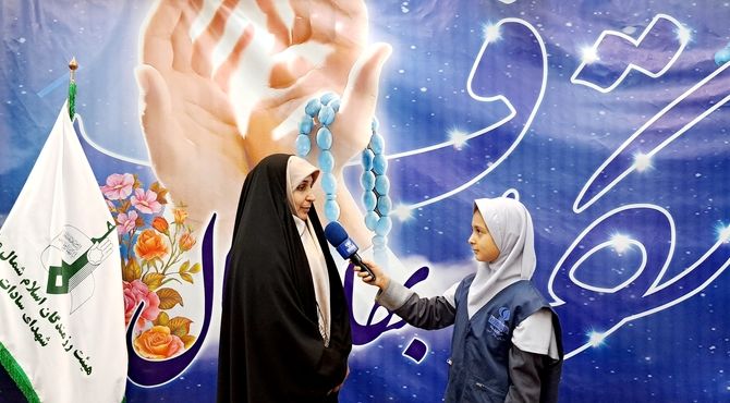 اعتکاف دانش‌آموزی در مسجد  امام رضا (ع) واقع در بلوار طبرسی