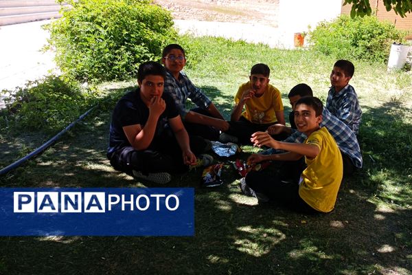 اعزام دانش آموزان پیشتاز  پسر ناحیه ۳ به اردوی مهارتی پیشتازان 