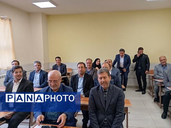 مدرسه متوسطه در مسیر ماندگار شهرک سیمرغ خورزوق به بهره برداری رسید