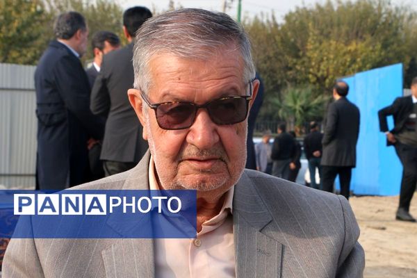 خشتِ بنای مدرسه ۱۸ کلاسه در شهرری گذاشته شد