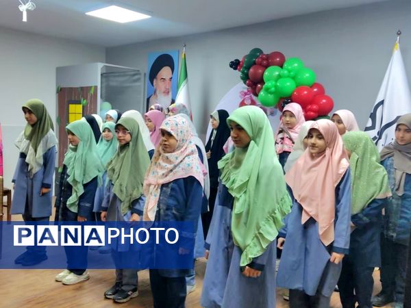 برگزاری اختتامیه جشنواره و نمایشگاه یلدایی کانون فرهنگی‌تربیتی روح‌الله در منطقه ۵