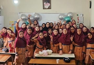 برگزاری مراسم سپاس معلم در مدرسه ابتدایی گلبرگ شهریار
