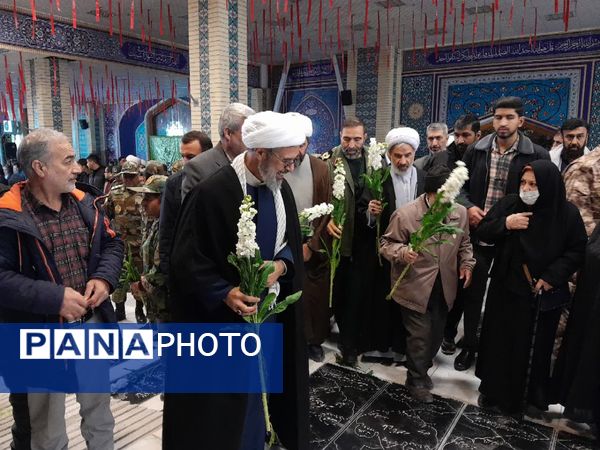 گلباران و عطر افشانی مزار مطهر شهدا در بجنورد