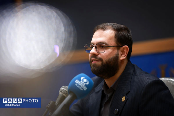 مراسم آموزش کاروان‌های عمره دانش‌آموزی به دانش‌آموزان عازم سرزمین وحی