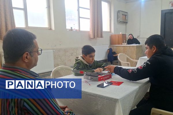 المپیاد رویش رقابتی مفرح و جذاب با حضور دانش‌آموزان  پسر مقطع متوسطه ناحیه ۳شیراز 