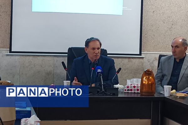 جلسه توجیهی جذب، ثبت و سازماندهی اعضاء تشکیلات سازمان دانش‌آموزی