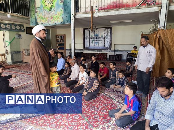 اقامه نماز جماعت به صورت مستمر و روزانه در دبستان شهید نجفی فدافن