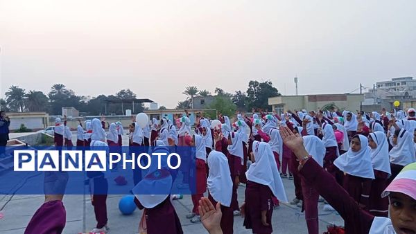 جشن «هفته سلامت روان» در مدرسه شهید سمیه میناب