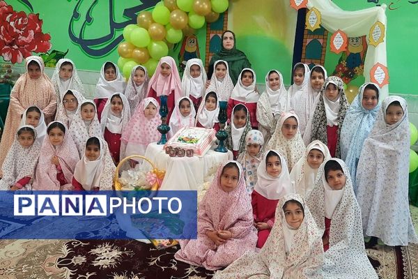 جشن قرآن در دبستان راهیان نور ناحیه 2 شهرری 