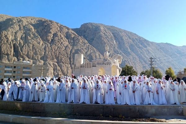 جشن تکلیف و آغاز بندگی و عبودیت، دختران زرقانی 