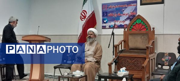 نشست تخصصی امام جمعه شهرستان کاشمر با فعالان عرصه رسانه و ارتباطات