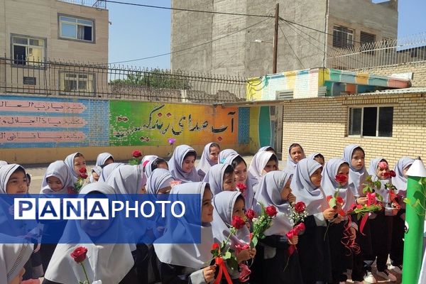 مراسم جشن شکوفه‌‎ها در دبستان شاهد حاج تقی آقا بزرگ مشهد 