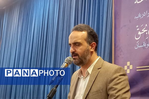 تقدیر از برگزیدگان پویش دانش‌آموزی در نماز جمعه باشکوه پیشوا